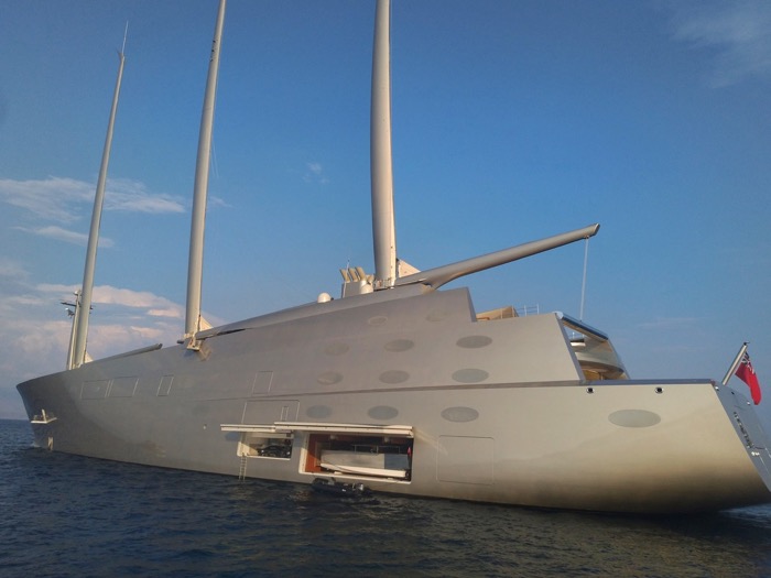 A yacht de navigatie Andrey Melnichenko