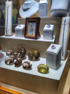 Fabrica pietre pretioase kandy 5