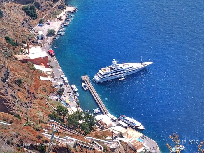 port athinos santorini feribot