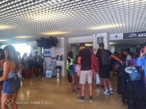 aeroportul santorini